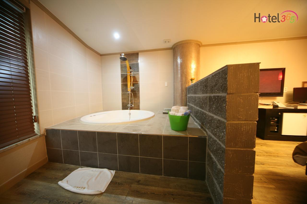 Chuncheon Myeongdong Hotel المظهر الخارجي الصورة