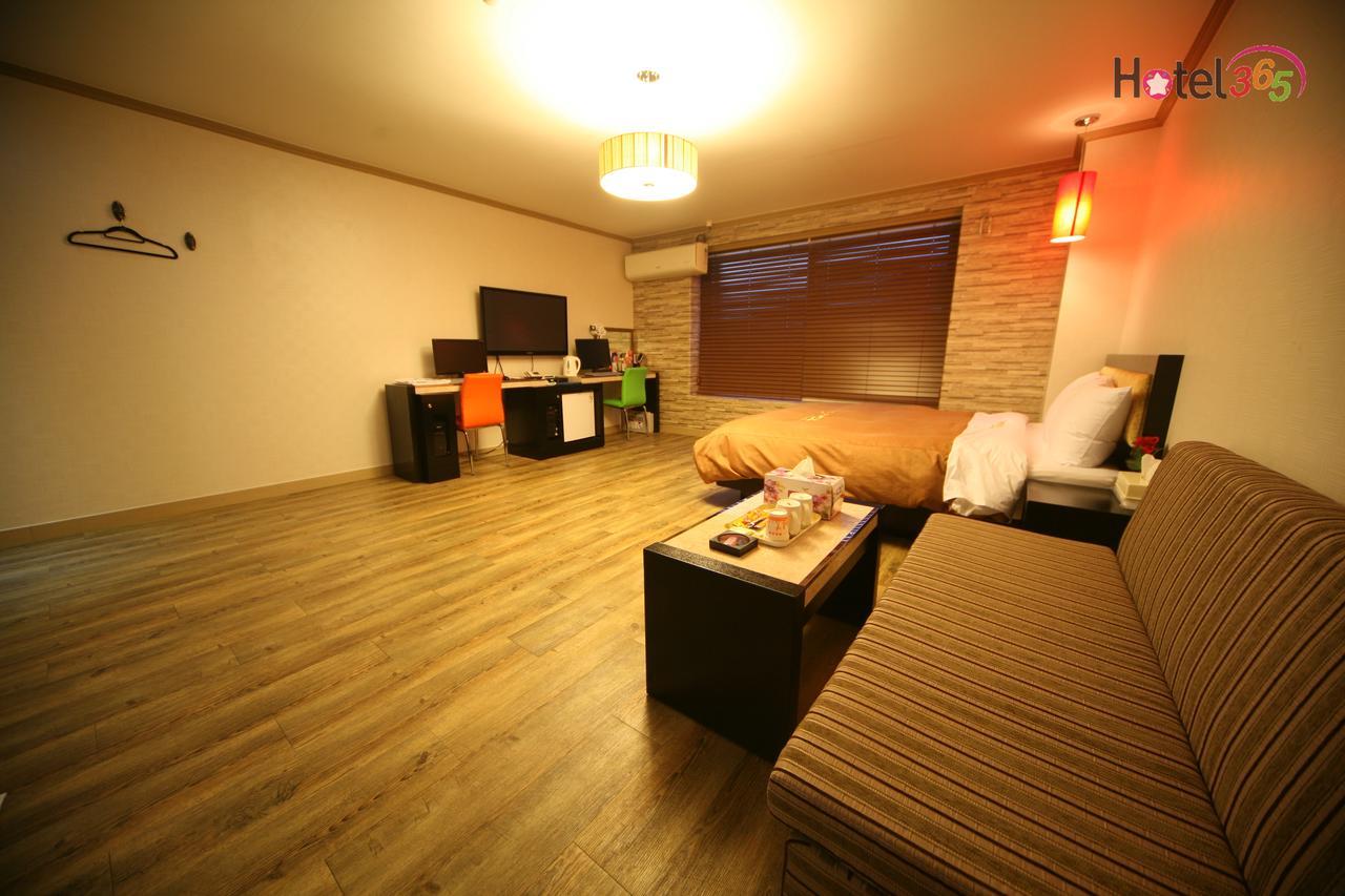 Chuncheon Myeongdong Hotel المظهر الخارجي الصورة