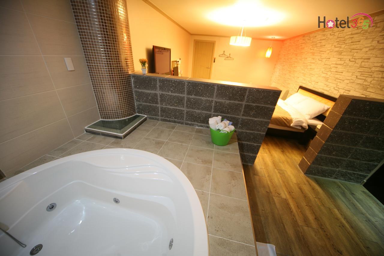 Chuncheon Myeongdong Hotel المظهر الخارجي الصورة