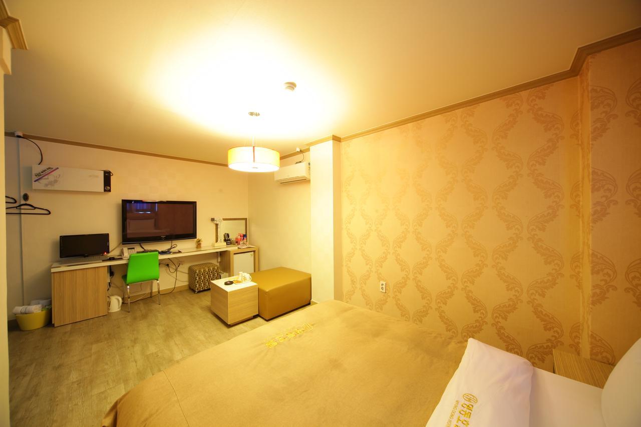 Chuncheon Myeongdong Hotel المظهر الخارجي الصورة