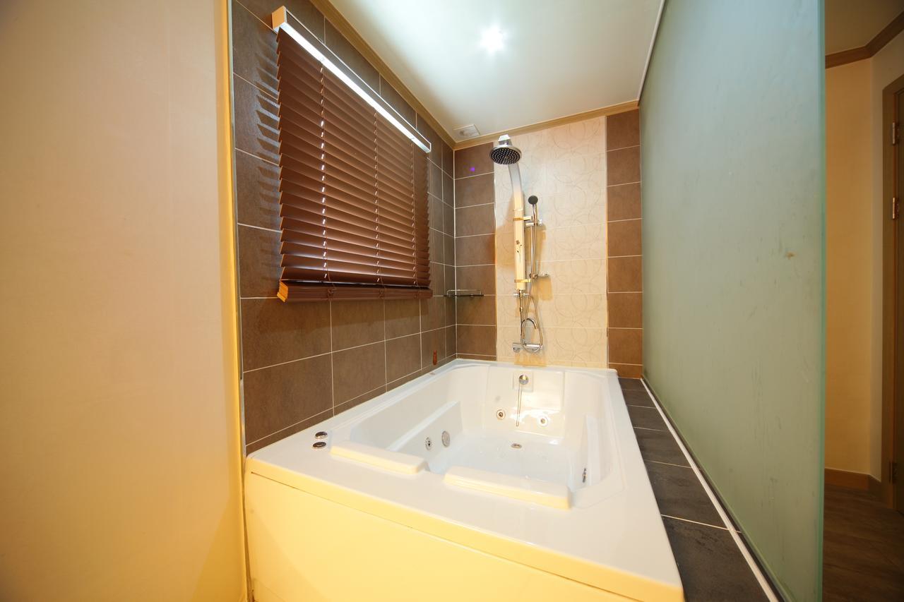 Chuncheon Myeongdong Hotel المظهر الخارجي الصورة